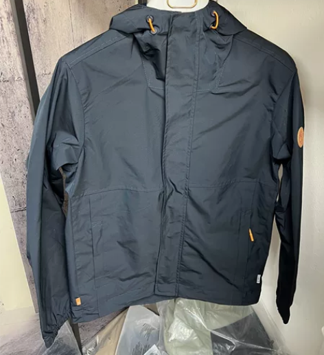 全新带吊牌天木兰男士连帽春季冲锋衣户外防风...