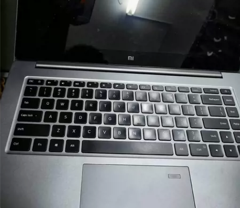 出一个小米笔记本Pro15.6，进水不开机...