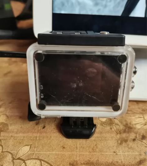 山狗运动相机，东西是收到的，通电能开机，其...