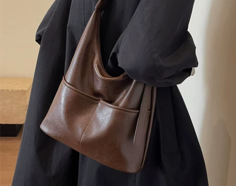 托特包包女2024新款潮高级感通勤腋下包女...