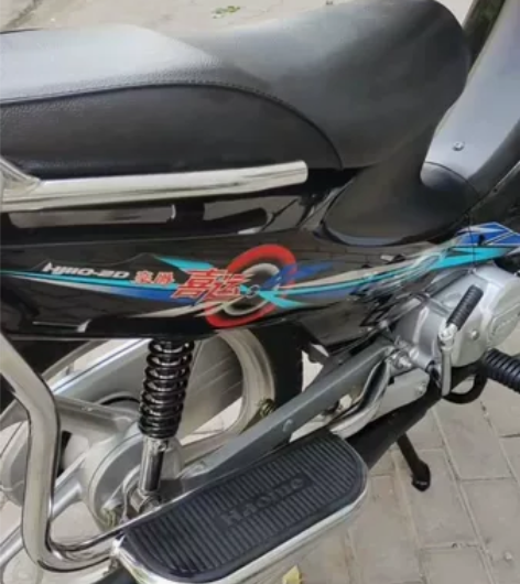 新到国三精品豪爵喜运弯梁摩托车，实表500...