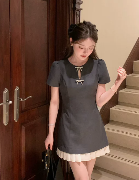 杨小卷 富家千金 MIU系蝴蝶结泡泡袖连衣...