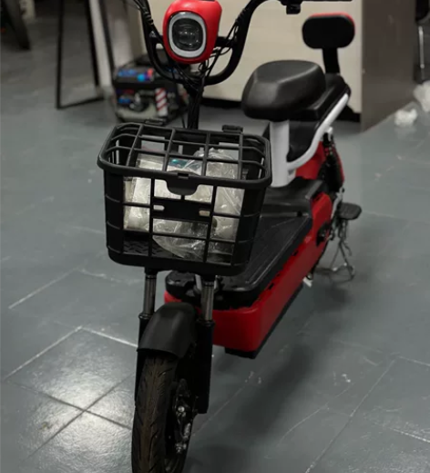 凯万德电动代步车：雅迪淘淘同款 尾货全新最...