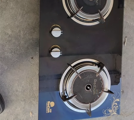 红日燃气灶，九九成新 感兴趣的话点“我想要...