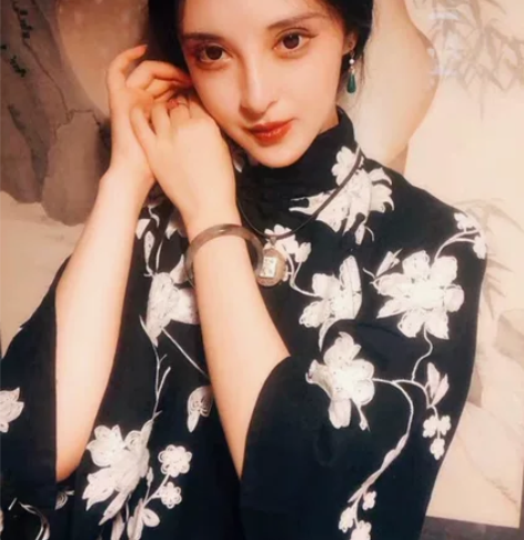 花筱鸳（原胭脂胡同行衫）茉莉香片。适合胸围...