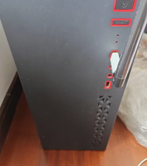 闲置电脑主机 功能完好，不卡顿，搬家不好拿...