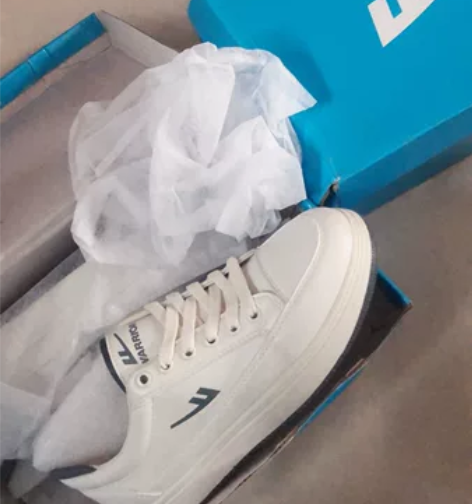 高邑自提，正品回力鞋，两双39码的，全新，...