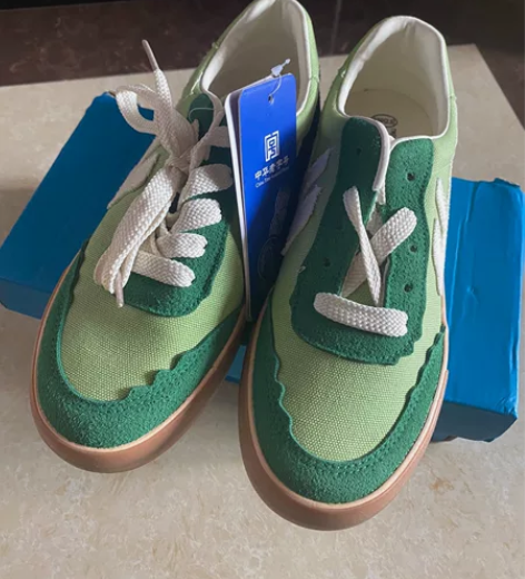 回力36码帆布鞋，全新未拆牌，50包邮 感...