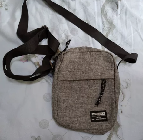 稻草人单肩包15 感兴趣的话点“我想要”和...