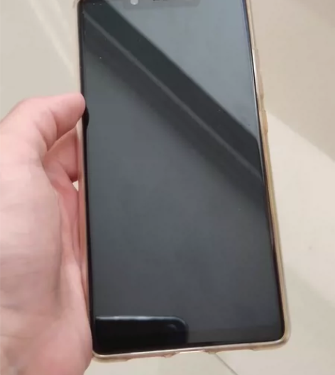 急出备用机 九成新 可小刀发货快感兴趣的话...