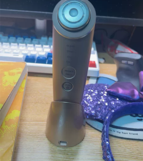 雅萌水光钻多功能美容仪器家用脸部专用 很少...