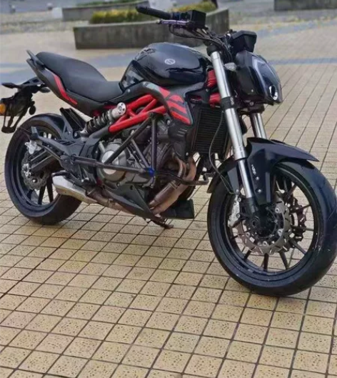 贝纳利黄龙300，车行长期低价出售九五新二...