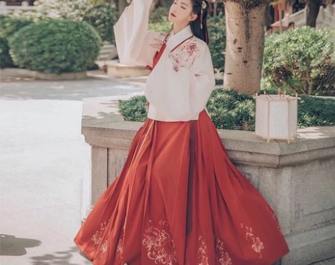 汉尚华莲芙蓉月m码 感兴趣的话点“我想要”...