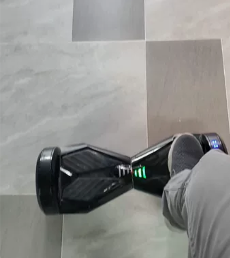 二手两轮电动平衡车，带内置蓝牙音响，可以连...