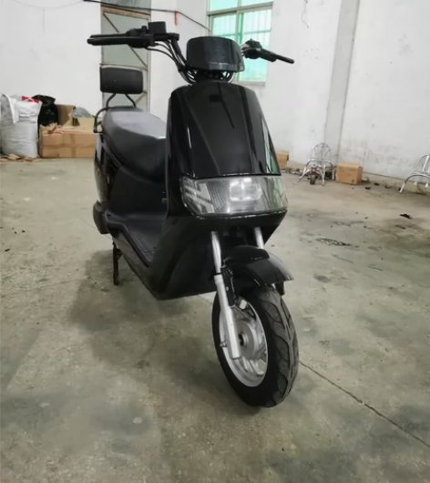 #爱玛 72伏满配大牛款二手电动车 新国标...