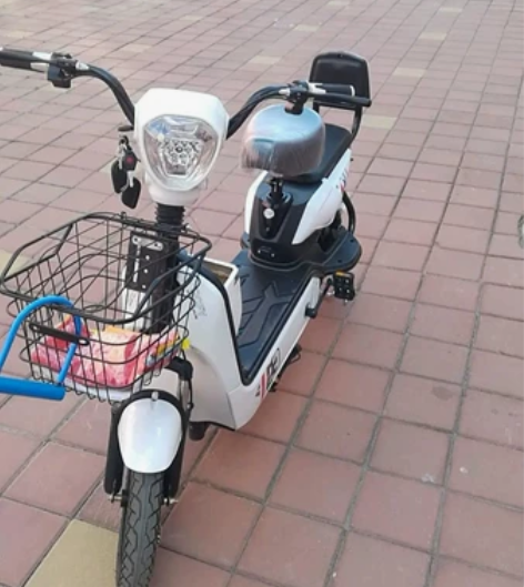 个人自骑转让！ 新车带牌转让《基本全新》新...