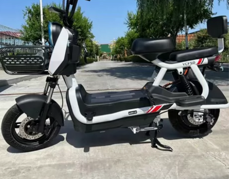 友成富士达电动车，72伏超威电池，前后碟刹...