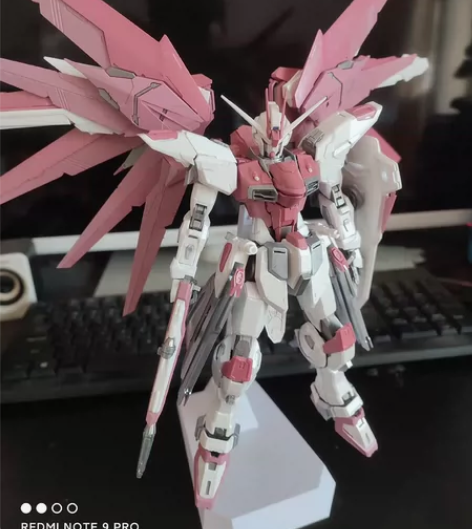 包邮全新国模mg金属板喷樱花粉自由高达，全...