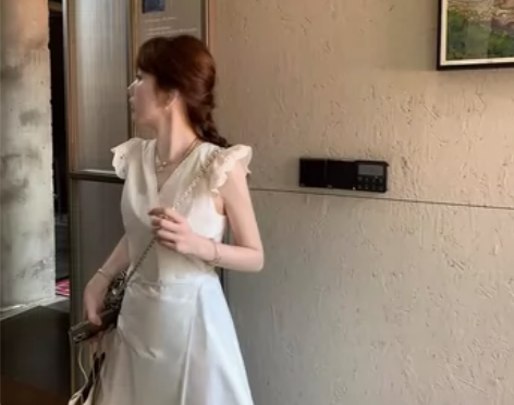 ?全新带吊牌 花伦家 小众设计感气质小飞袖...