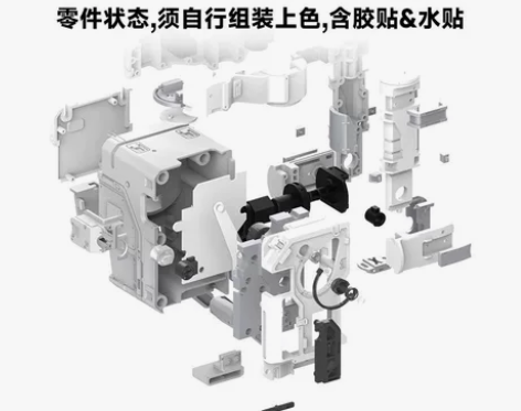 《流浪地球》MOSS拼装版。 莫强求！  ...