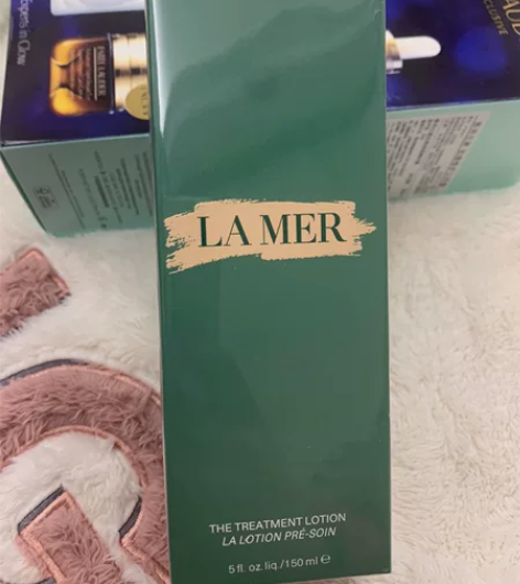 海蓝之谜精粹水150ml，在免税店买的，有...