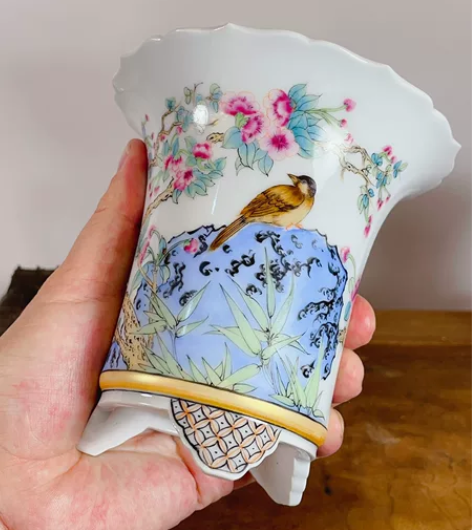 手绘粉彩花鸟瓷盆 鸟鸣啁啾,花香袭人 花鸟...