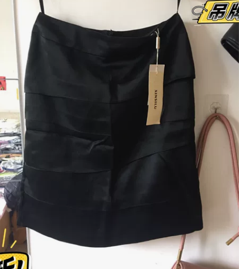 全新夏季新款半身裙，裙身采用分层设计，修身...
