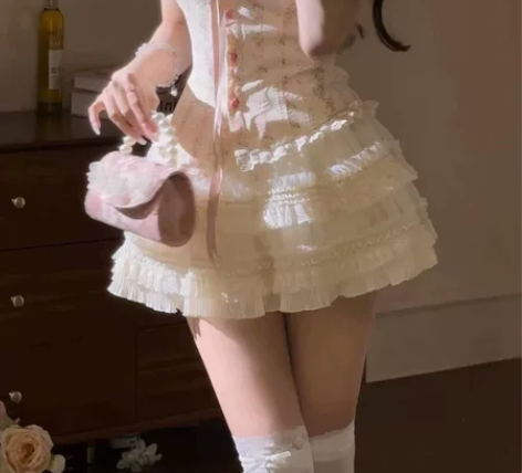 【花娜娜】纯欲两件套 甜美风吊带上衣蓬蓬蛋...