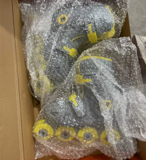 小寻溜冰鞋直排轮滑鞋儿童男童女童滑冰 旱冰...