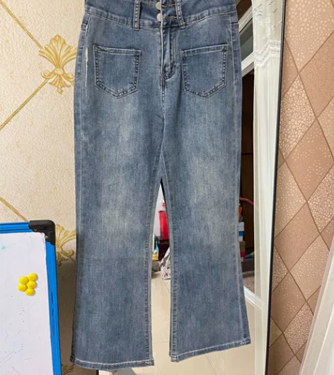 【全新M码】夏季薄款复古蓝微喇叭牛仔裤女高...