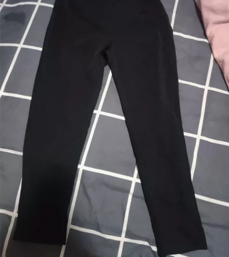 黑色西装裤，全新，码数M码，腰围1尺九到2...