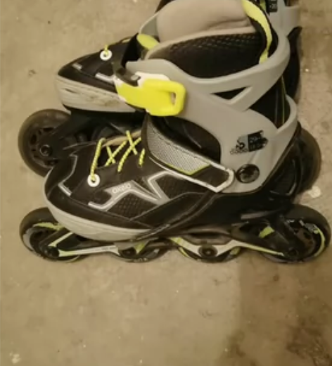 迪卡侬儿童轮滑鞋 一手自用闲置，自取。??...