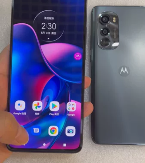 几乎全新摩托罗拉 Moto Edge 20...