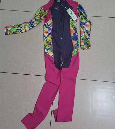 游泳装备。全新 感兴趣的话点“我想要”和我...