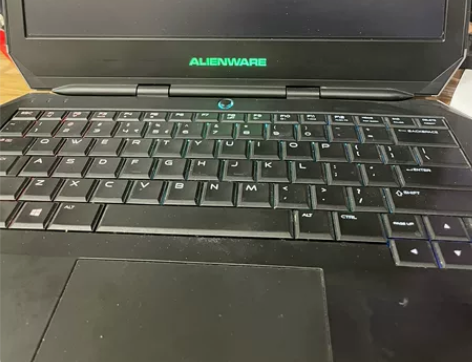 外星人 R13笔记本 感兴趣的话点“我想要...