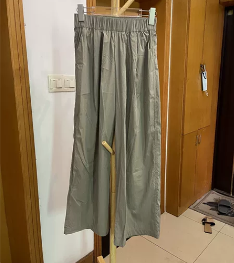 咸菜绿 纯色慵懒山本阔腿裤 全新未穿 冰丝...