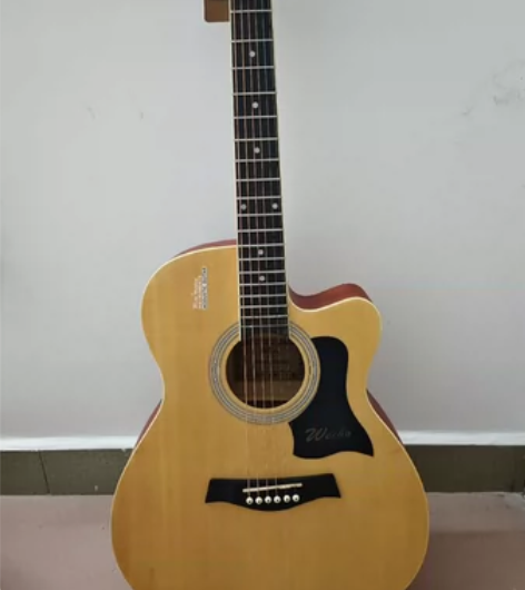 40寸吉他，99新吊牌都在，闲置很久了，送...