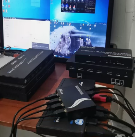 4口分屏器+4口鼠标控制器，4台主机显示在...
