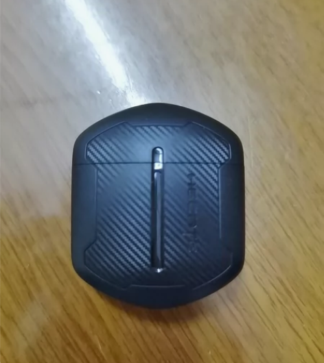 全新。原装正品漫步者耳机GT2 感兴趣的话...