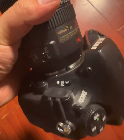 尼康D800E?24-120成色完美陪配件...