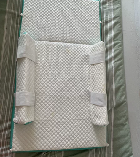 贝思奇防吐奶斜坡垫宝宝溢奶呛奶新生婴儿枕头...