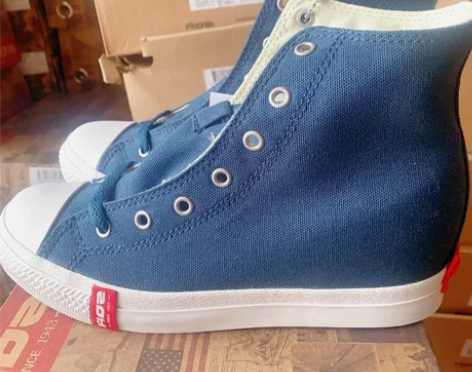 HOZ后街 女春秋百搭隐形内增高板鞋学生休...