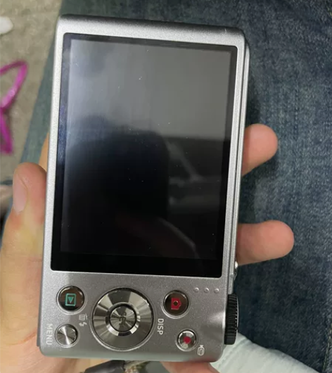 卡西欧ex-h30 成色非常好，银色的而且...