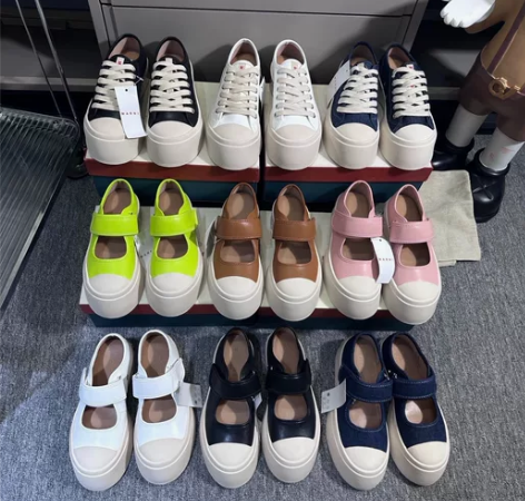 质量嘎嘎好，全新包邮2024新款银色mar...