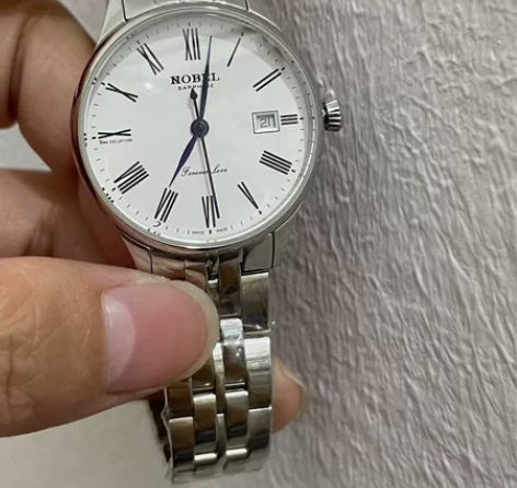 全新诺贝儿石英表，可小刀。 感兴趣的话点“...