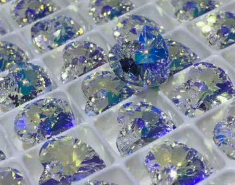 新款施华洛世奇6色混装一包任何肤质正常规格...