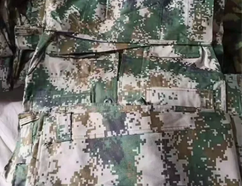 特价二手迷彩服 耐磨耐穿 ，冬套装夏套装都...