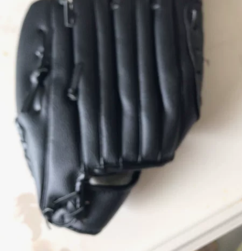 棒球手套，全新。10寸、加厚。包邮19元 ...