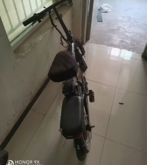 折叠电动车，刹车灵敏，车况良好，续航三十公...