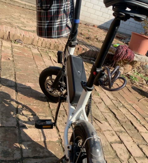 德国尊尚电动折叠自行车，只跑了三百多公里 ...